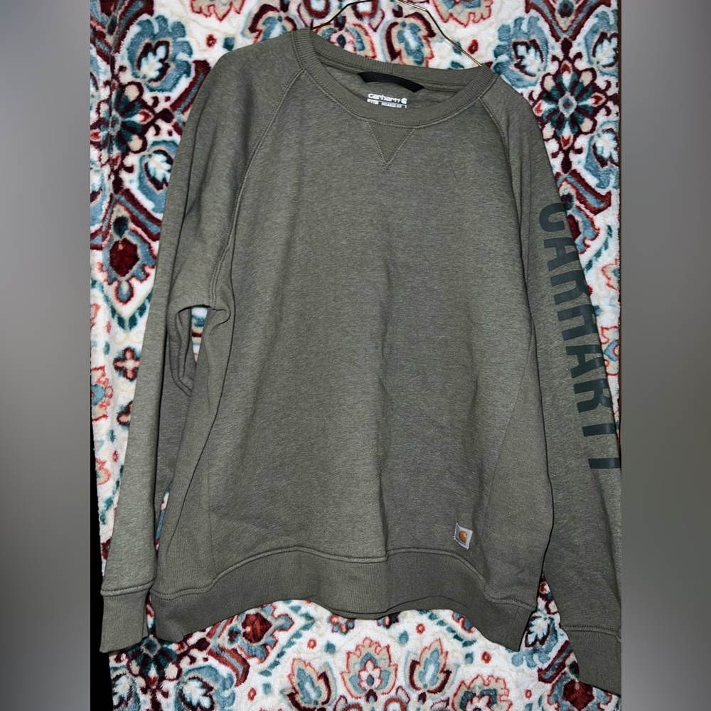 Carhartt women’s  XXL (20) Army Green Sweatshirt